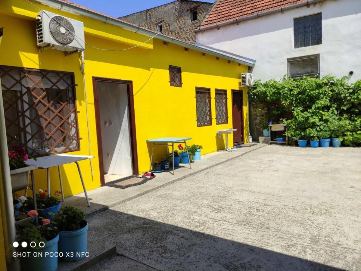 Sobe Sa Sopstvenim Kupatilom Private Rooms Bathroom In Center Novi Sad Exterior photo