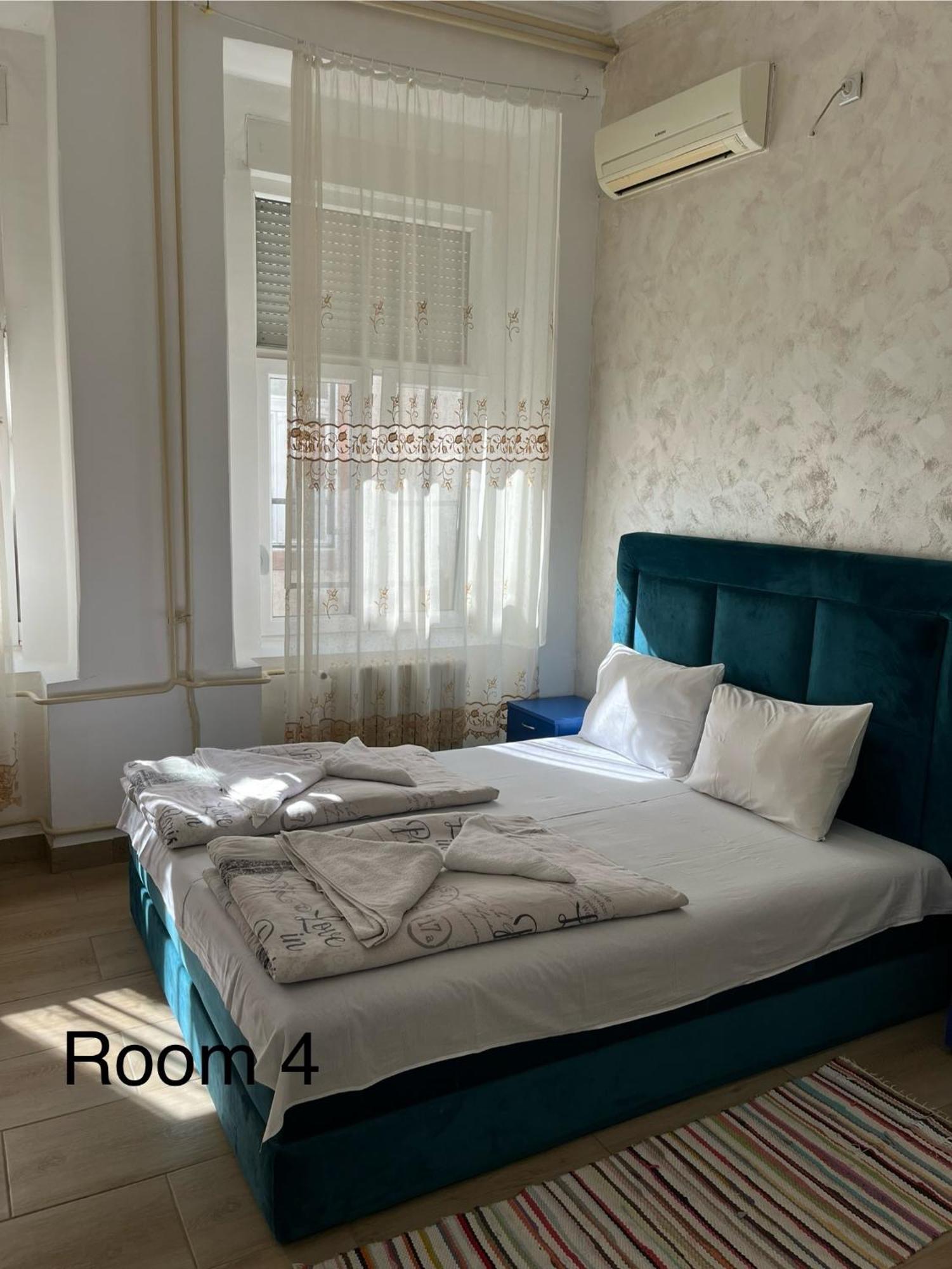 Sobe Sa Sopstvenim Kupatilom Private Rooms Bathroom In Center Novi Sad Exterior photo