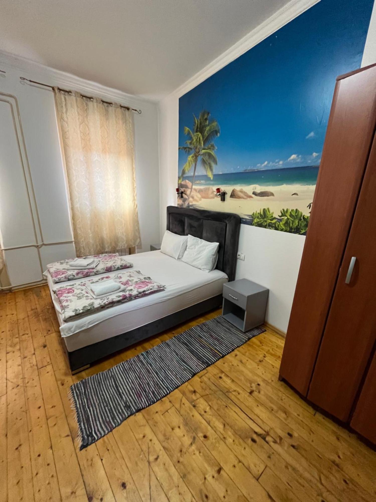 Sobe Sa Sopstvenim Kupatilom Private Rooms Bathroom In Center Novi Sad Exterior photo